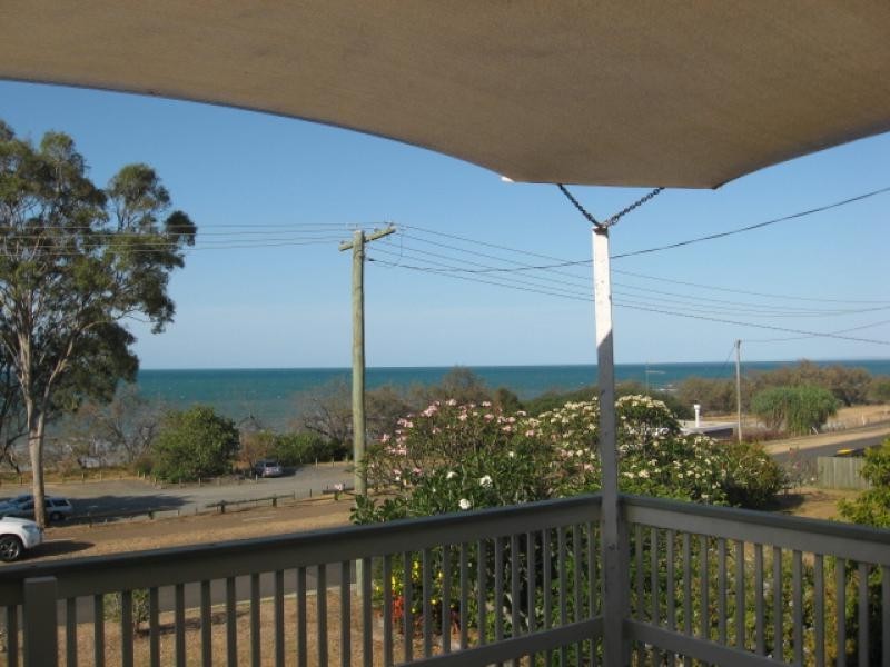 80 Charlton Esplanade, Point Vernon QLD 4655