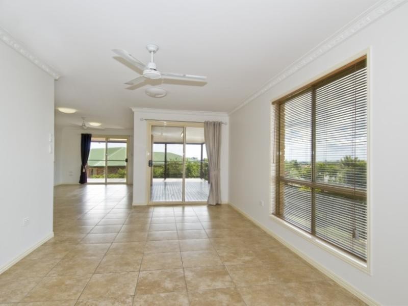 5 Nicholson Court, Urraween QLD 4655