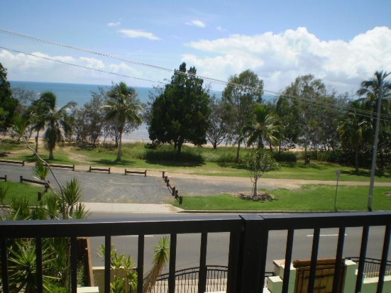 Unit 2/238 Esplanade, Pialba QLD 4655