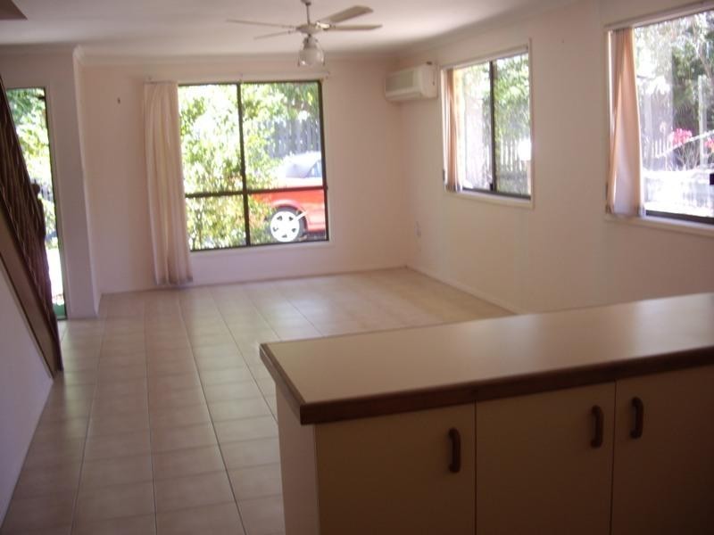 Unit 6/233 Torquay Terrace, Torquay QLD 4655