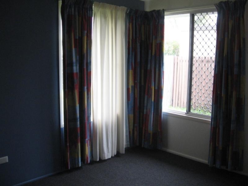 Unit 1/2 Wuruma Street, Scarness QLD 4655