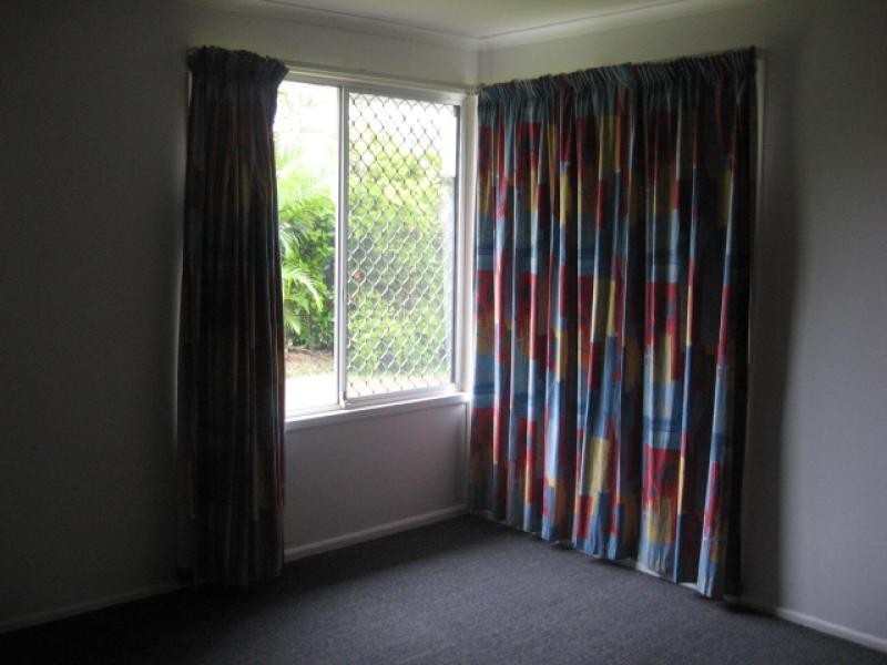 Unit 1/2 Wuruma Street, Scarness QLD 4655