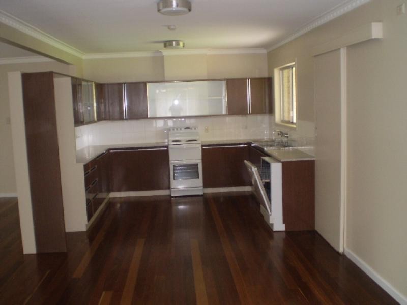 264 Torquay Tce, Torquay QLD 4655