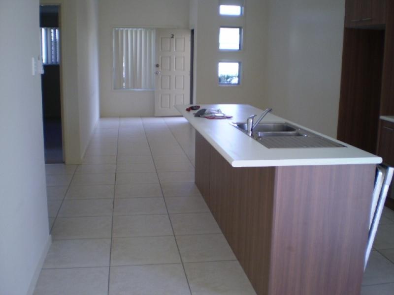 Unit 2/1 Urraween Rd, Urraween QLD 4655