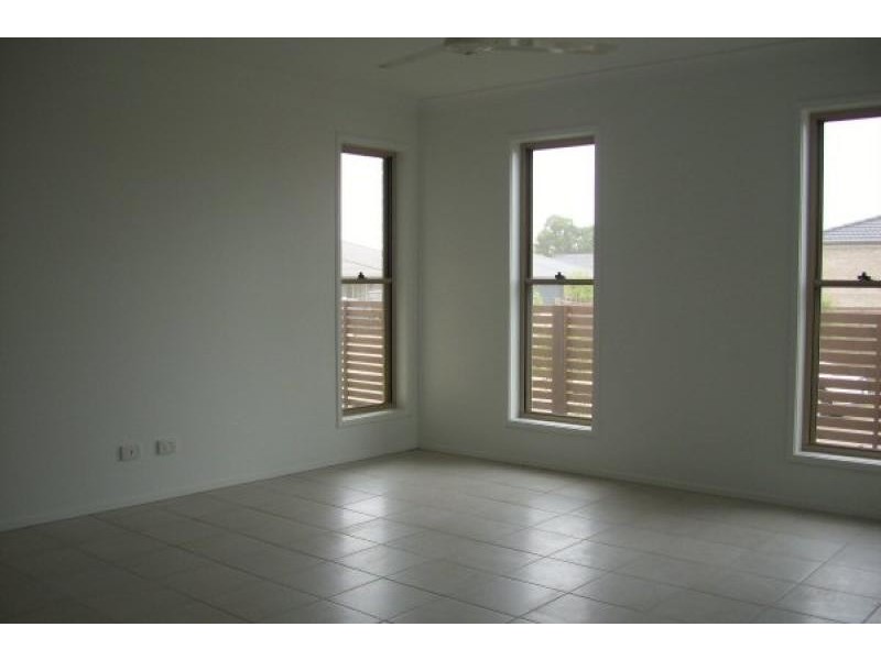 2 Santa Maria Avenue, Urraween QLD 4655