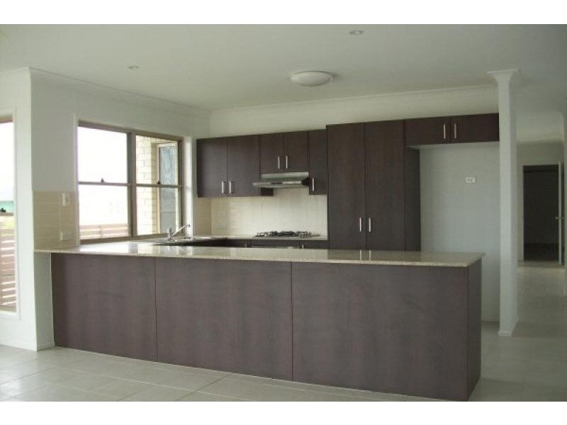 2 Santa Maria Avenue, Urraween QLD 4655