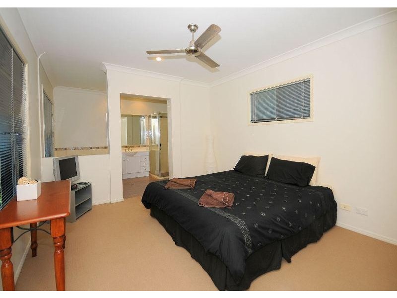 2 Egret Court, River Heads QLD 4655