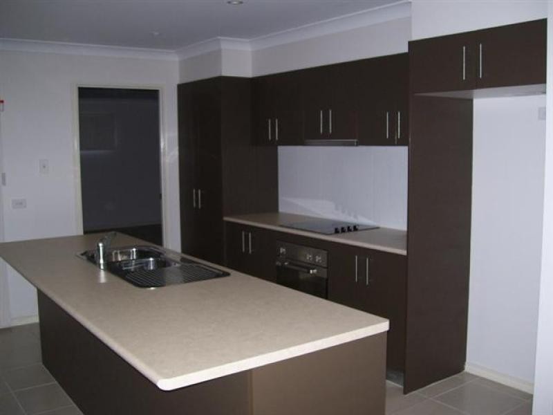 8 Bay Park Road, Wondunna QLD 4655