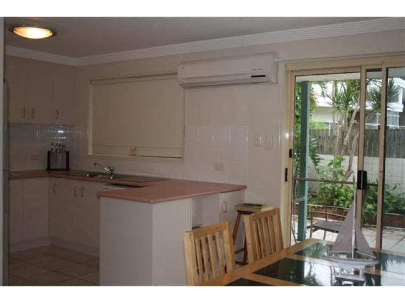 Unit 2/21 Campbell Street, Torquay QLD 4655
