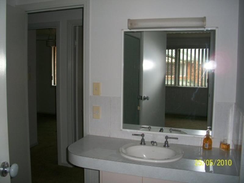 Unit 4/178 Torquay Terrace, Scarness QLD 4655