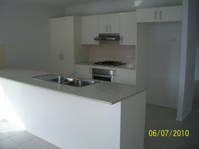 6 Santa Maria Drive, Urraween QLD 4655