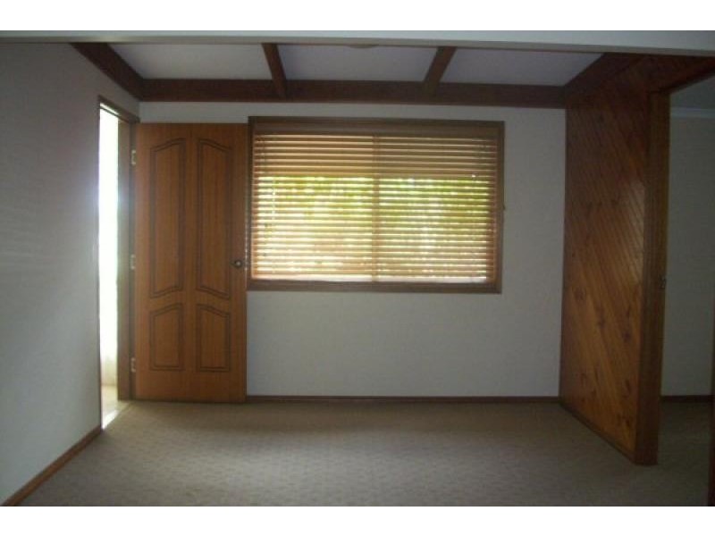 12 Howlett Street, Urangan QLD 4655