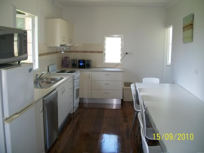 16 Corser Street, Point Vernon QLD 4655