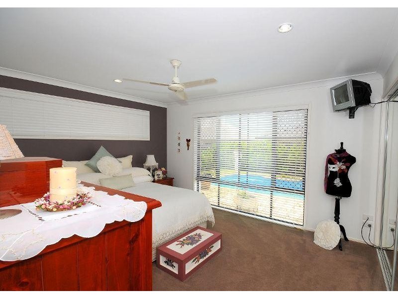 18 Captain Cook, Urraween QLD 4655