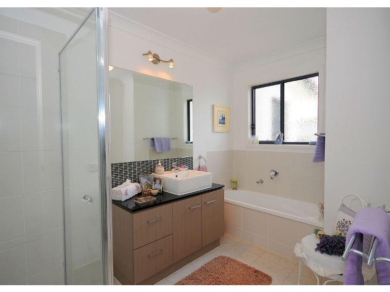 18 Captain Cook, Urraween QLD 4655