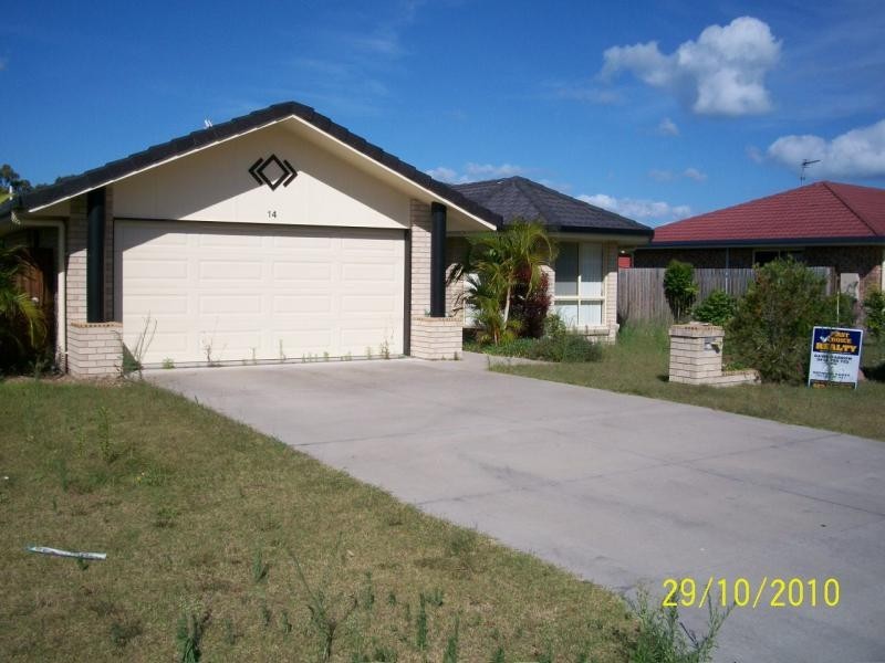 14 Topaz Circuit, Urangan QLD 4655