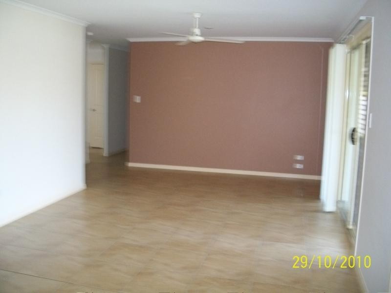 14 Topaz Circuit, Urangan QLD 4655