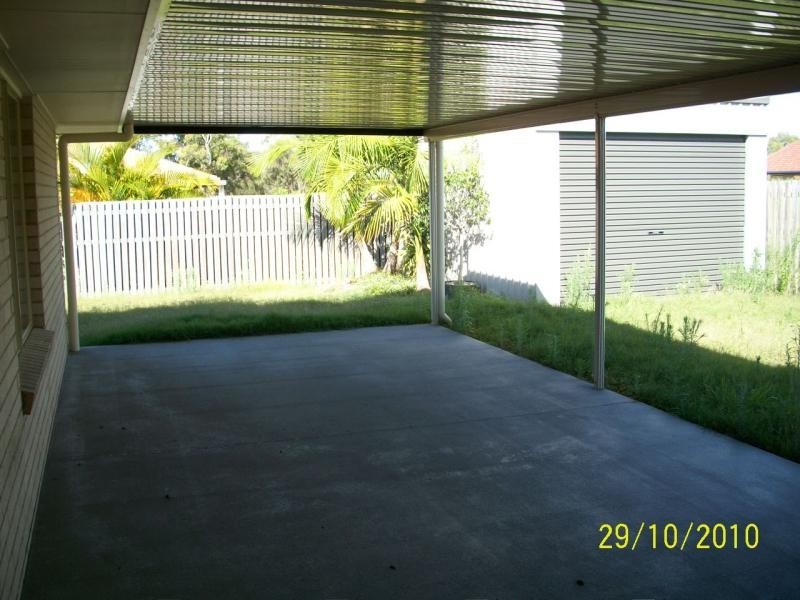 14 Topaz Circuit, Urangan QLD 4655