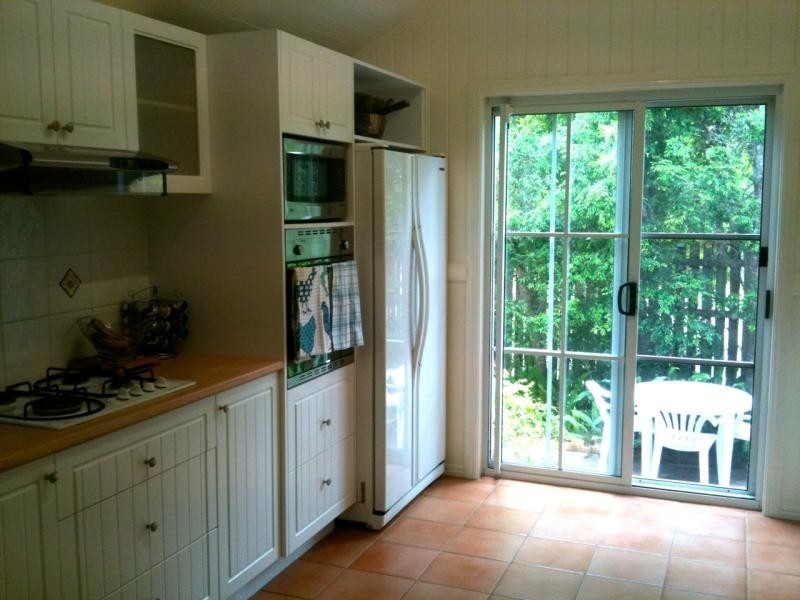 25 Robert Street, Torquay QLD 4655