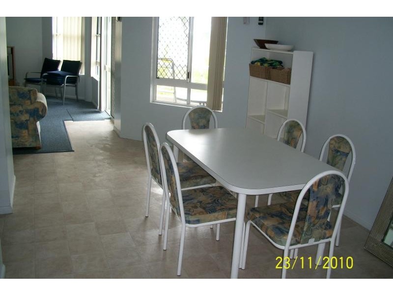 Unit 4/325 Charlton Esplanade, Scarness QLD 4655