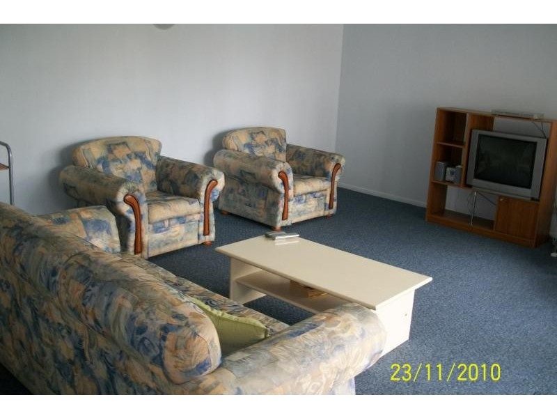 Unit 4/325 Charlton Esplanade, Scarness QLD 4655