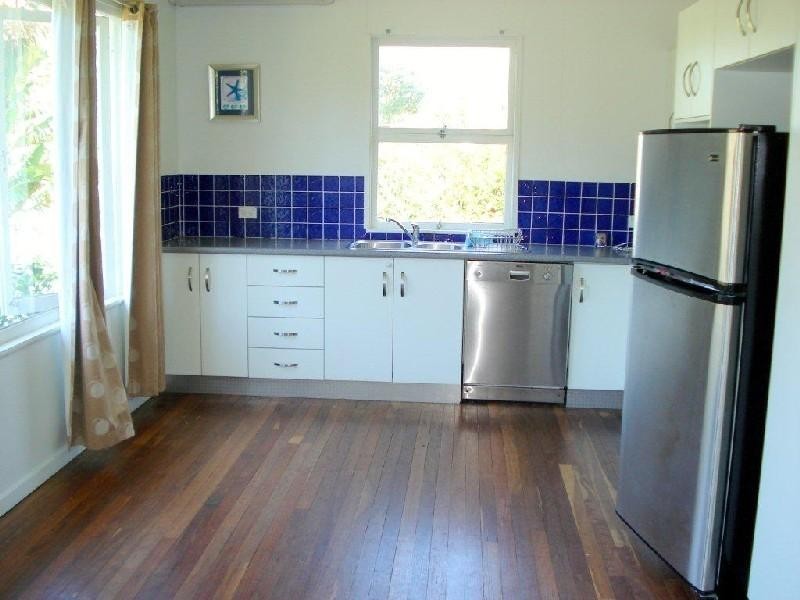 183 Esplanade, Point Vernon QLD 4655