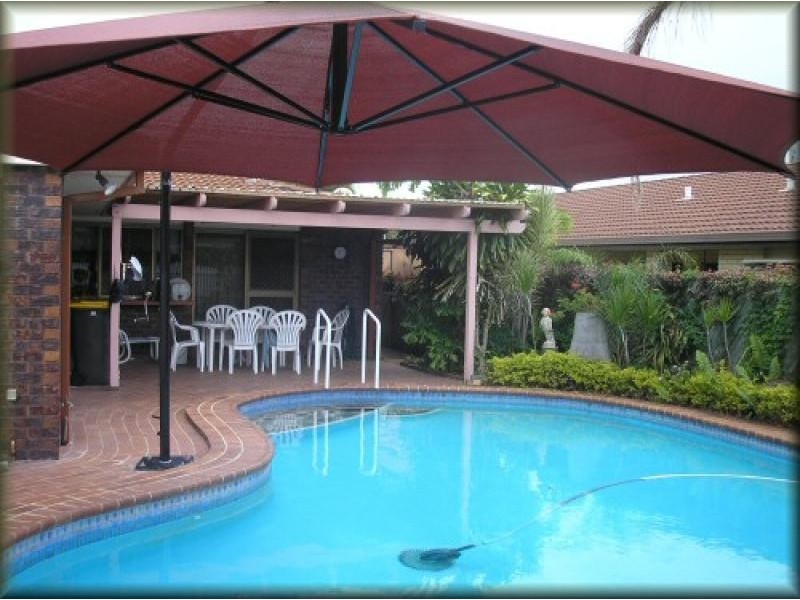 23 Margaret Street, Urangan QLD 4655