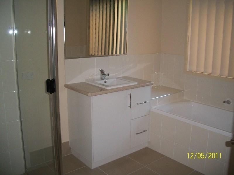 8 Jensen Drive, Urraween QLD 4655