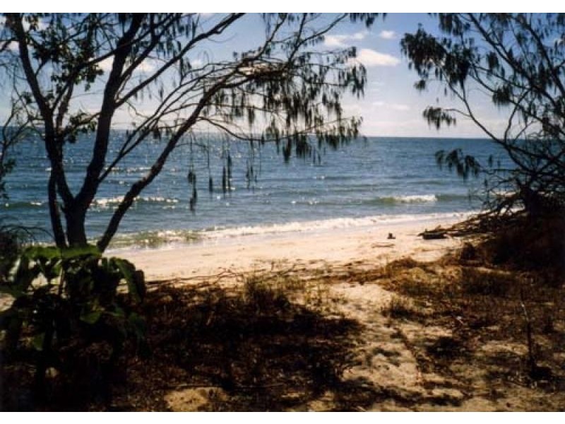 16 Margaret Street, Urangan QLD 4655