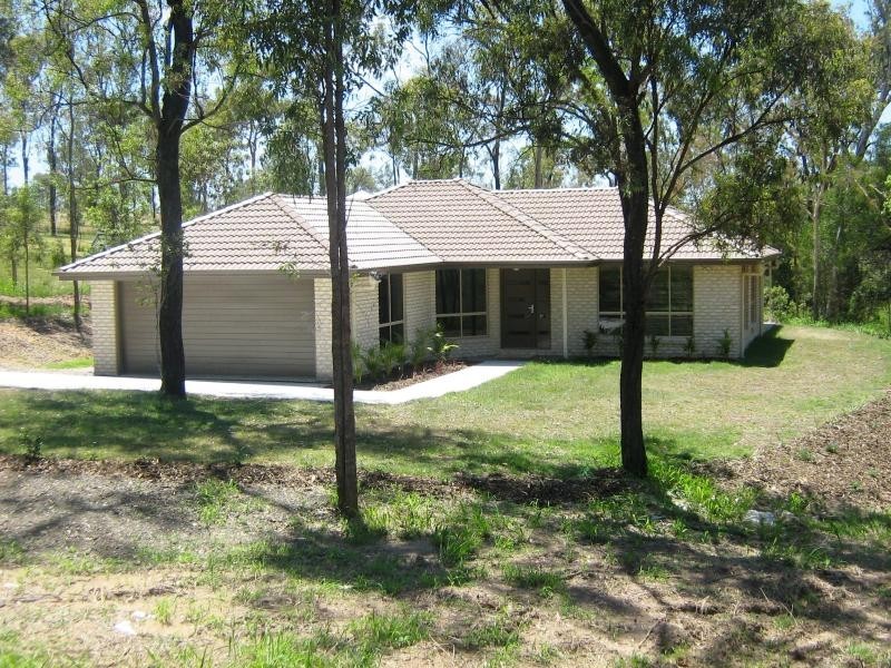 166 Lakes Drive, Laidley Heights QLD 4341