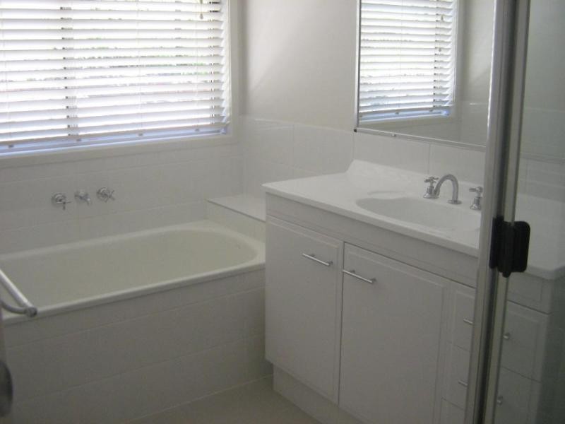 166 Lakes Drive, Laidley Heights QLD 4341