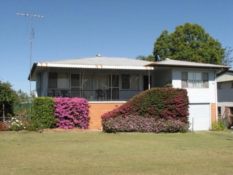 16 Yates Street, Gatton QLD 4343