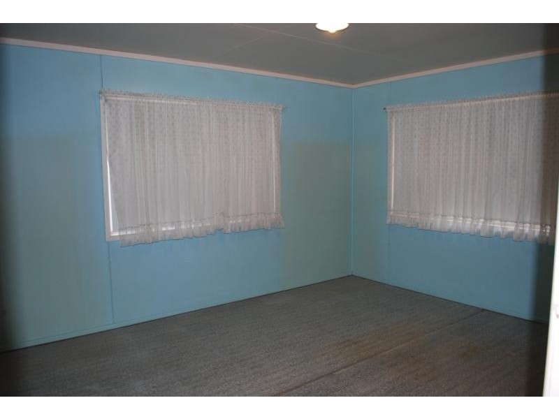 16 Yates Street, Gatton QLD 4343