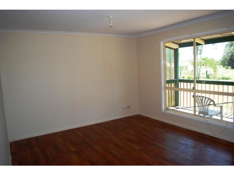 10 Rons Road, Regency Downs QLD 4341