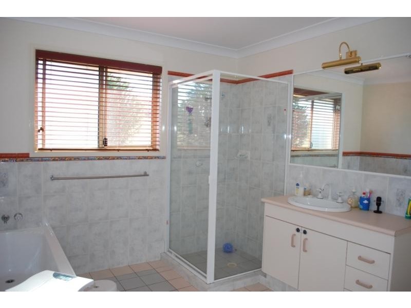 4 Ray Court, Laidley Heights QLD 4341