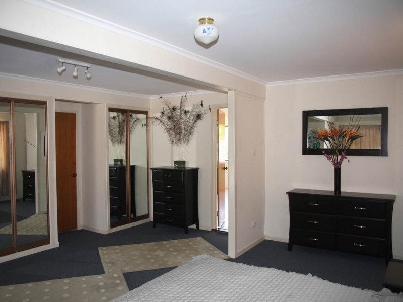 12 Plover Court, Laidley Heights QLD 4341