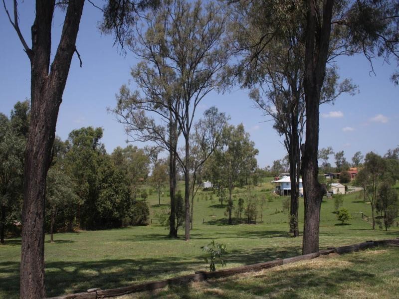 12 Plover Court, Laidley Heights QLD 4341