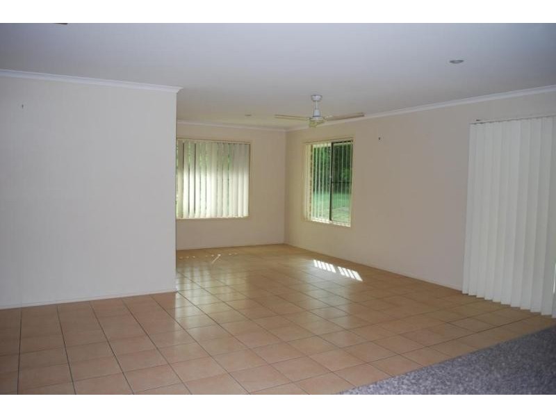 69 Australia II Dr, Kensington Grove QLD 4341