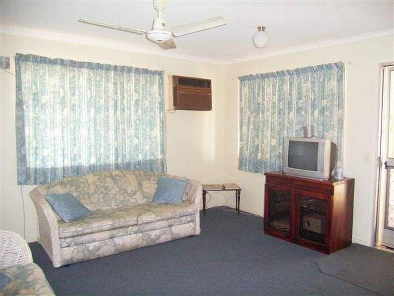 6 BEETSON STREET, Moranbah QLD 4744