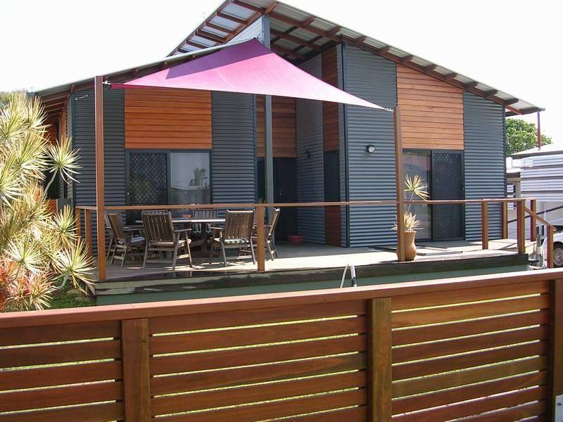 8 HOLMES AVENUE, Sarina QLD 4737