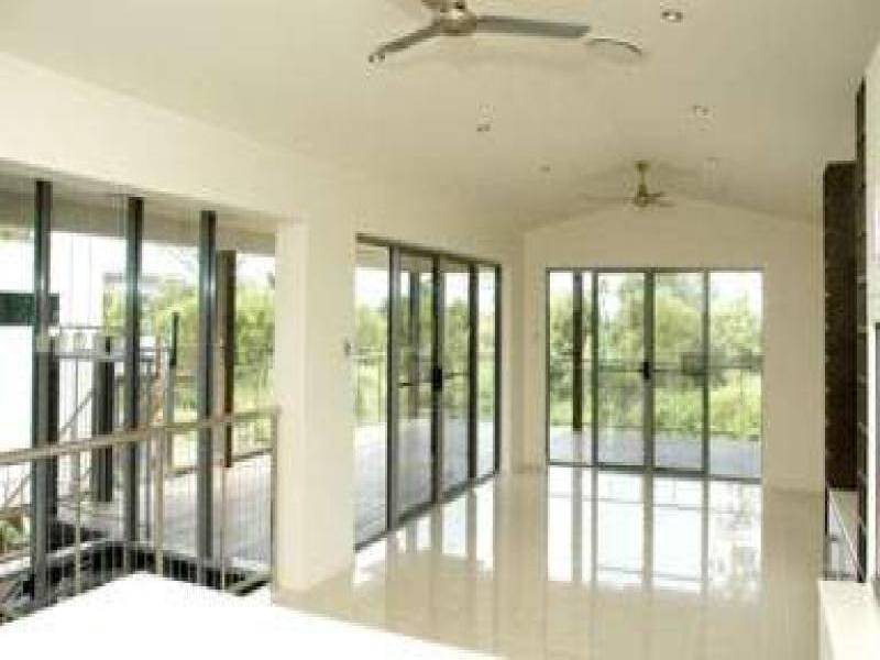 15 SEAFARER COURT, Blacks Beach QLD 4740