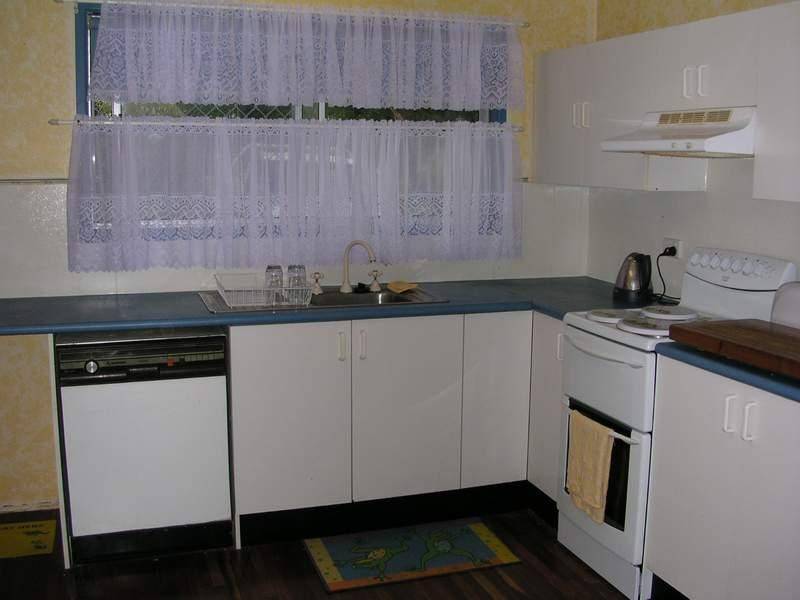 9 MELALEUCA STREET, Slade Point QLD 4740