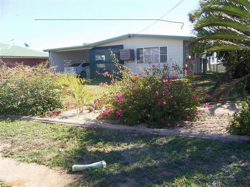 7 MAITLAND STREET, Moranbah QLD 4744