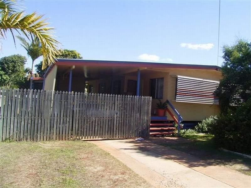 9 MACKAY STREET, Moranbah QLD 4744