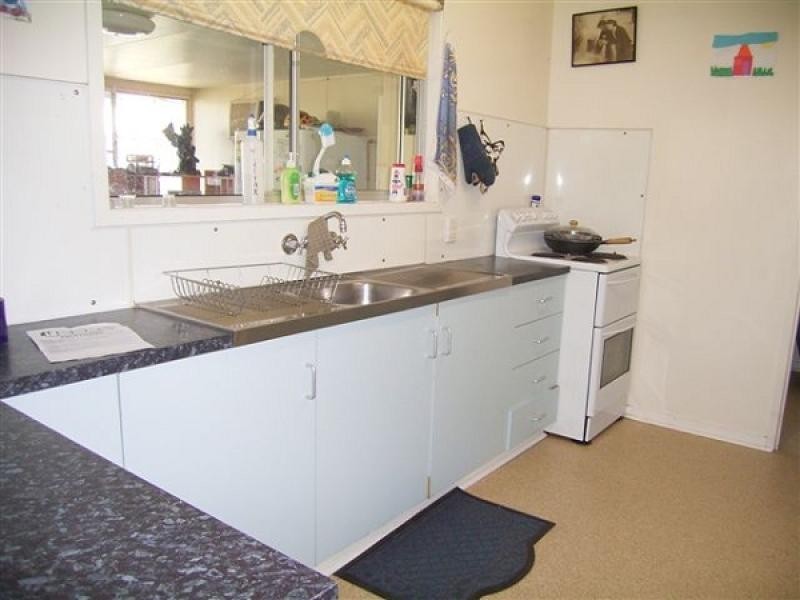 6 SHANNON DRIVE, Moranbah QLD 4744