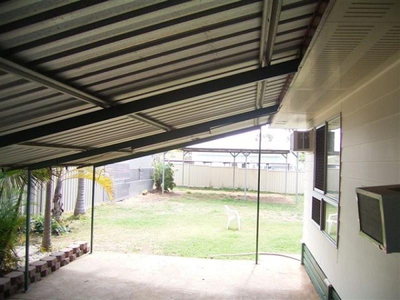 5 MUNRO STREET, Moranbah QLD 4744