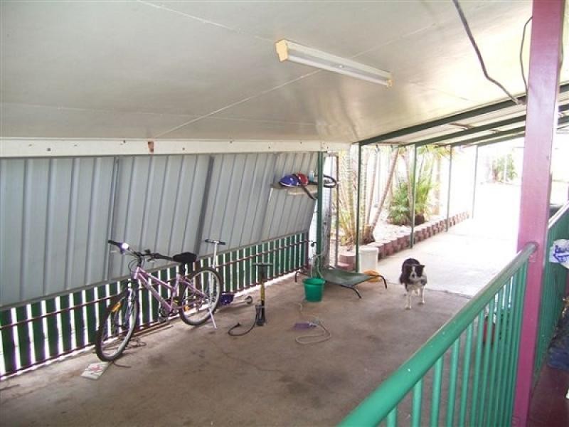 5 MUNRO STREET, Moranbah QLD 4744