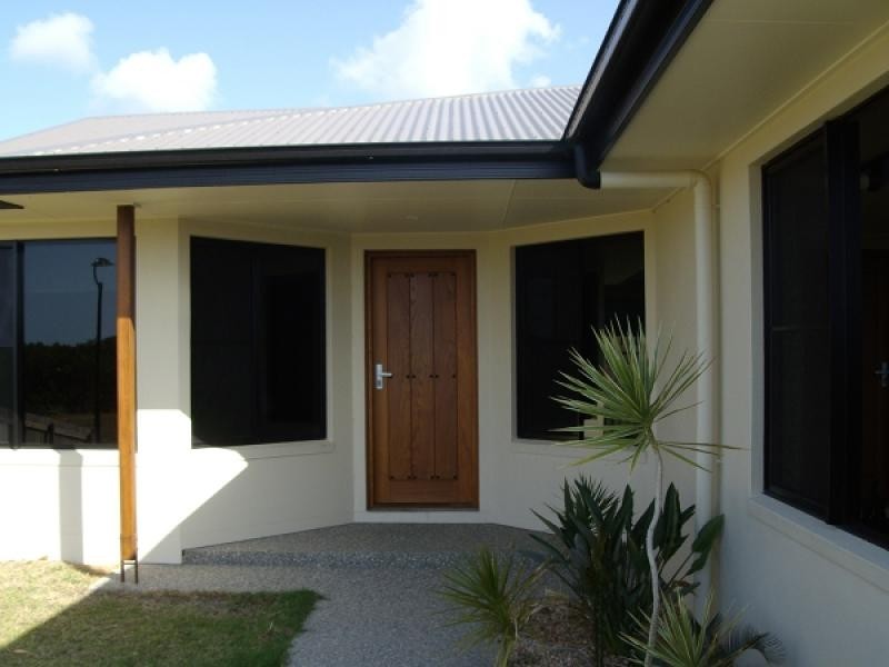 7 TOWNSEND STREET, Bucasia QLD 4750