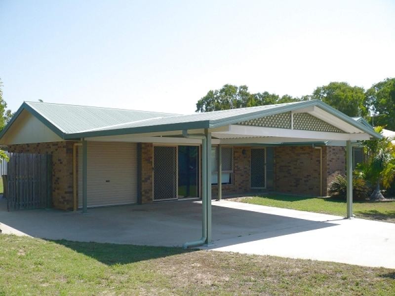 3 DUDLEY PLACE, Slade Point QLD 4740