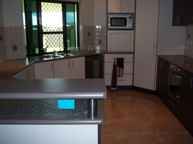 19 MADISON AVENUE, Glenella QLD 4740